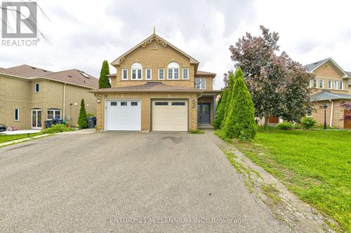 28 Silo Court, Brampton (Fletcher's Creek Village), ON, L6X4S4 | Card Image