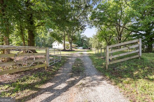 1571 Sunshine Rd, Toccoa, GA, 30577-4880 | Card Image