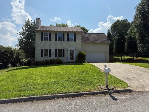 5925 Katrina Ln, Knoxville, TN, 37912-4565 | Card Image