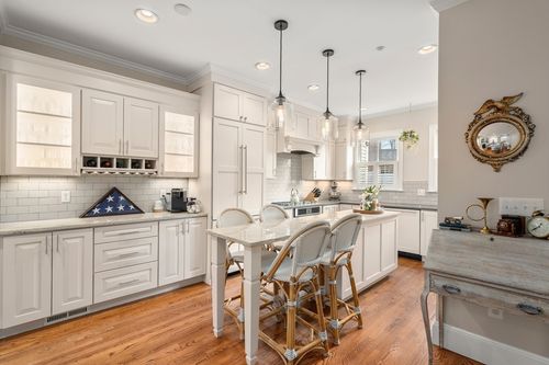 19 Charles St, Boston, MA, 02129-1666 | Card Image