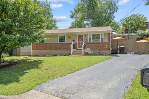2628 Green Ridge Cir, Roanoke, VA, 24019-3622 | Card Image