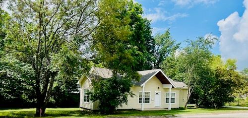 235 W 7th St, Fayetteville, AR, 72701-6514 | Card Image