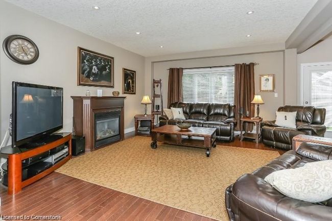 124 Dutton Way, House other with 3 bedrooms, 3 bathrooms and 6 parking in Woodstock ON | Image 6