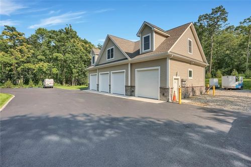 20 Mac Farlane Rd, Wappingers Falls, NY, 12590-4945 | Card Image