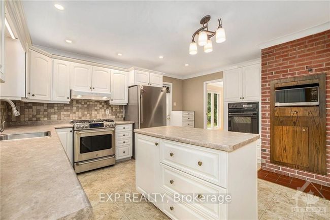 1986 Richardson Side Rd, Home with 0 bedrooms, 0 bathrooms and 10 parking in Carp ON | Image 11