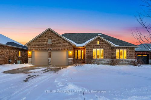 189 Leitch St, Dutton, ON, N0L1J0 | Card Image