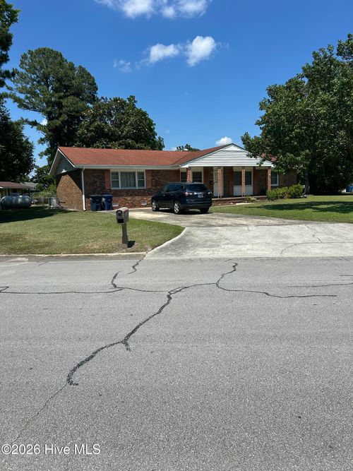 700 Oakwood Avenue, Jacksonville, NC, 28546 | Card Image