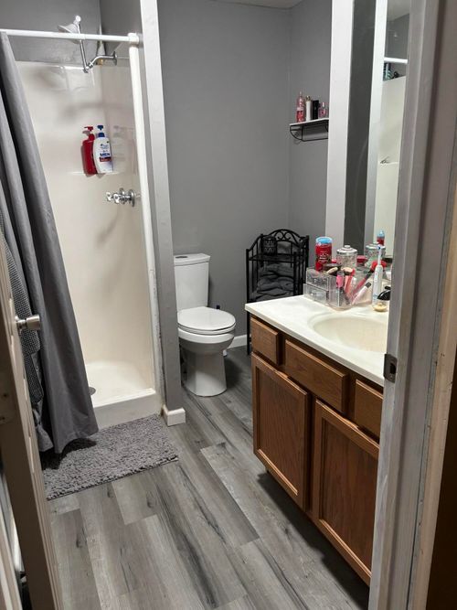 6830 Private Road 1126, West Plains, MO, 65775-5200 | Card Image