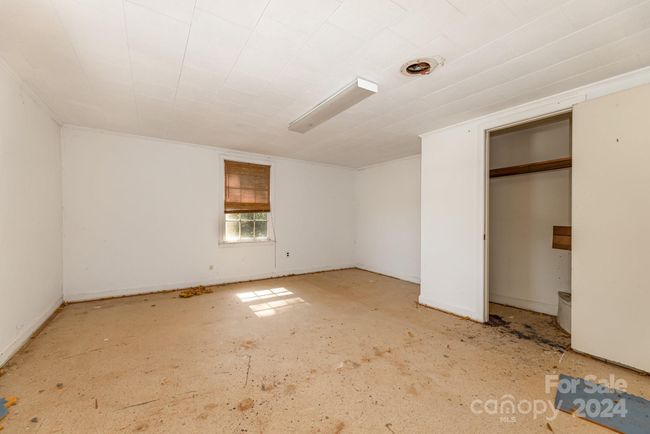 146 Osborne St, House other with 3 bedrooms, 1 bathrooms and null parking in Jonesville NC | Image 17