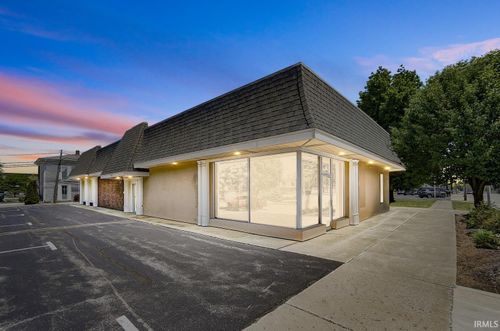 151 S High St, Warsaw, IN, 46580-2804 | Card Image