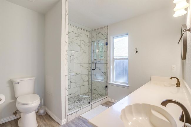 692 High Crest Dr, House other with 3 bedrooms, 2 bathrooms and null parking in Azle TX | Image 25
