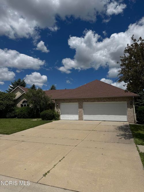 4213 Pearson Pkwy, Oregon, OH, 43616-3519 | Card Image