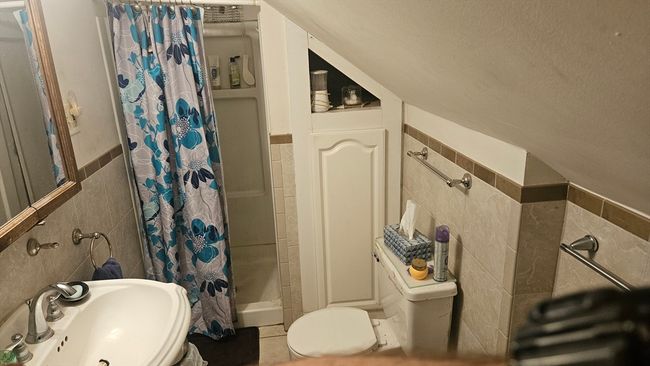 715 Elm St, Home with 4 bedrooms, 3 bathrooms and 4 parking in Woonsocket RI | Image 17