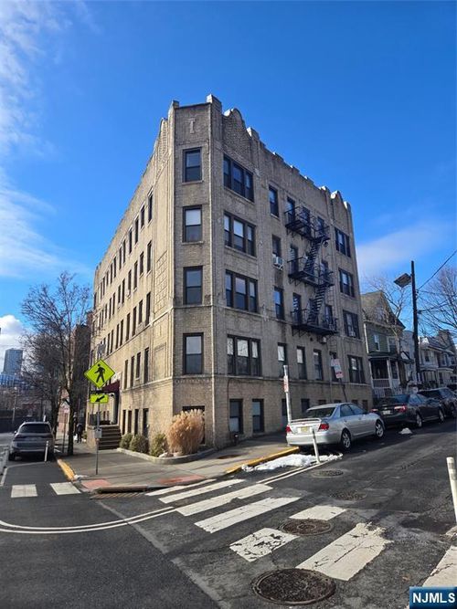787 Summit Ave, Jersey City, NJ, 07307-3832 | Card Image