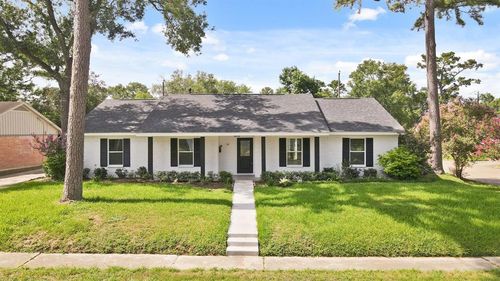 5943 Greenmont Dr, Houston, TX, 77092-2329 | Card Image