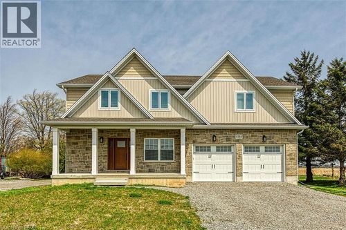 8184 Airport Rd E, Mount Hope, ON, L0R1W0 | Card Image