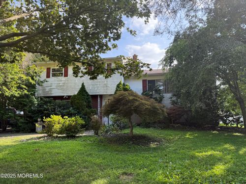 27 Middlesex Rd, Matawan, NJ, 07747-3028 | Card Image
