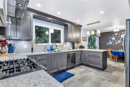 12146 Rothsay St, Maple Ridge, BC, V2W1E2 | Card Image