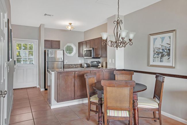 Dining area | Image 10