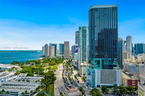 1515-398 Ne 5th St, Miami, FL, 33132-2062 | Card Image