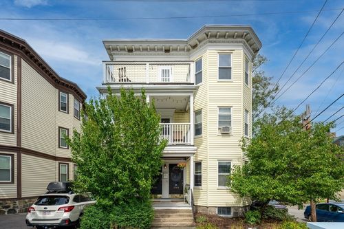 3-1051-1049 Massachusetts Ave, Arlington, MA, 02476-4310 | Card Image