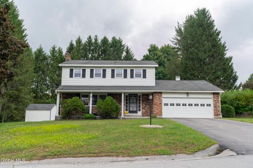 15 West Dr, Ballston Lake, NY, 12019-1136 | Card Image