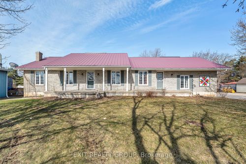 325 County Rd 30, Bloomfield, ON, K0K1G0 | Card Image