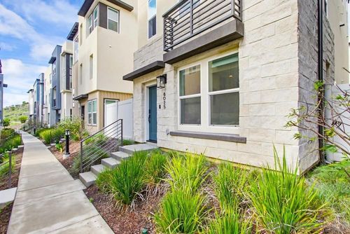 8025 Silvercrest Way, San Diego, CA, 92126-4482 | Card Image