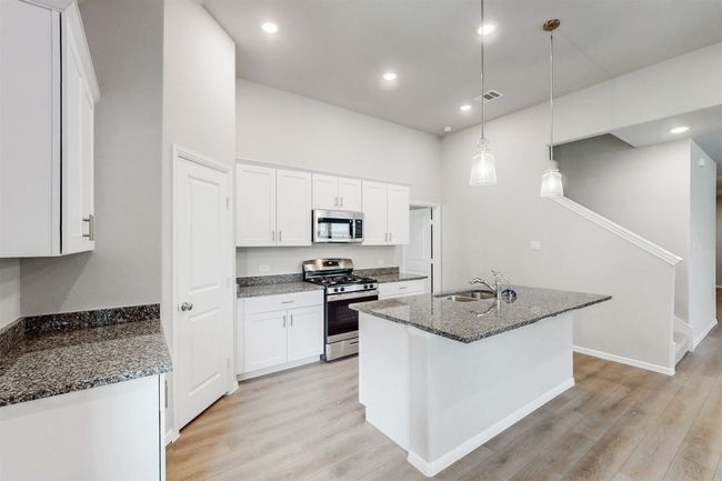 1813 Osage Trl, House other with 5 bedrooms, 3 bathrooms and null parking in Mesquite TX | Image 15