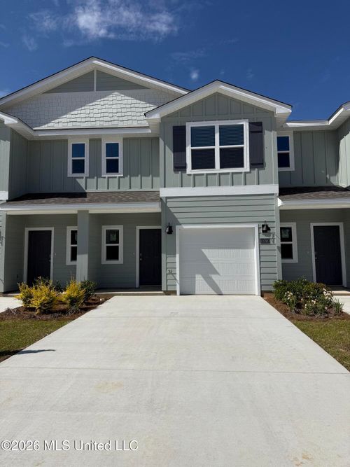 12320 Frazier Ln, Gulfport, MS, 39503-1015 | Card Image