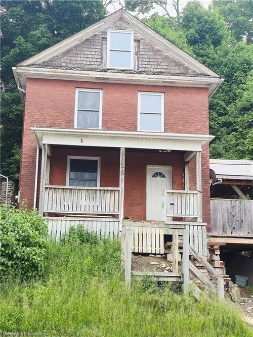 15 Shade St, Cambridge, ON, N1R4J6 | Card Image
