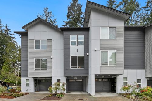 j2-13117 3rd Avenue Se, Everett, WA, 98208 | Card Image