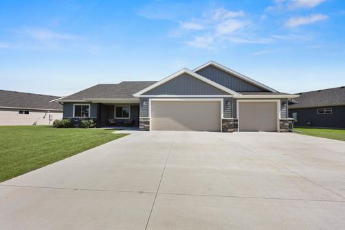 214 Woolgrass Way, Avon, MN, 56310-4546 | Card Image