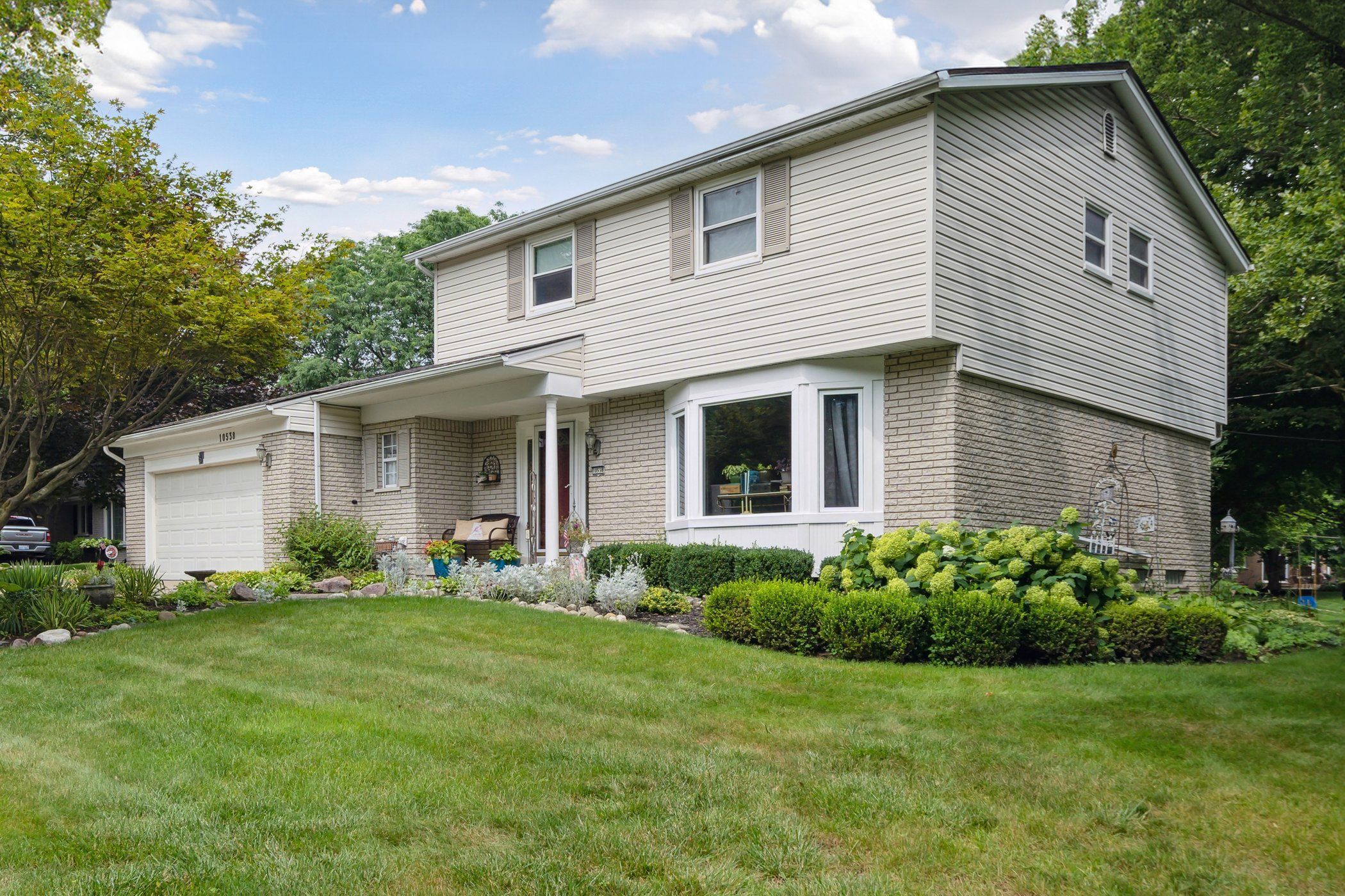 Jo Ann Ln, Plymouth, MI 48170