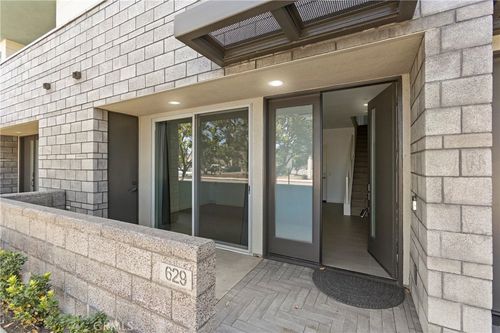 629 W 17th St, Costa Mesa, CA, 92627-3605 | Card Image