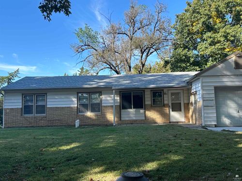 220 Summit Avenue, Manhattan, KS, 66502 | Card Image