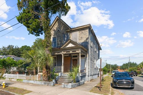 10 Francis St, Charleston, SC, 29403-4138 | Card Image