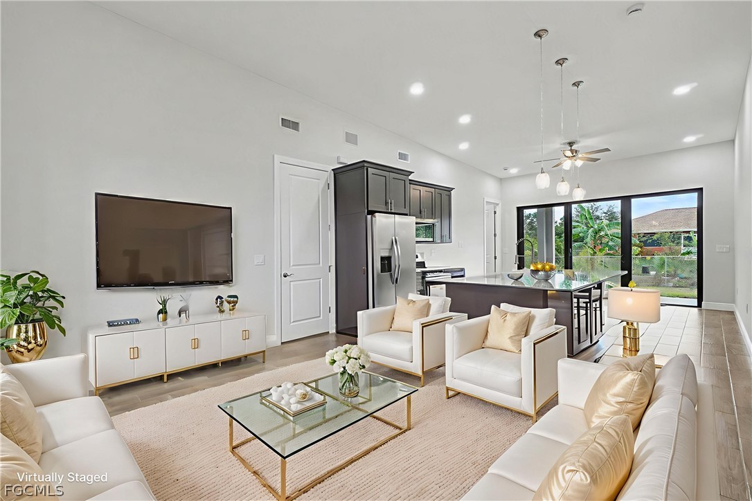 Residential Lease in Lehigh Acres