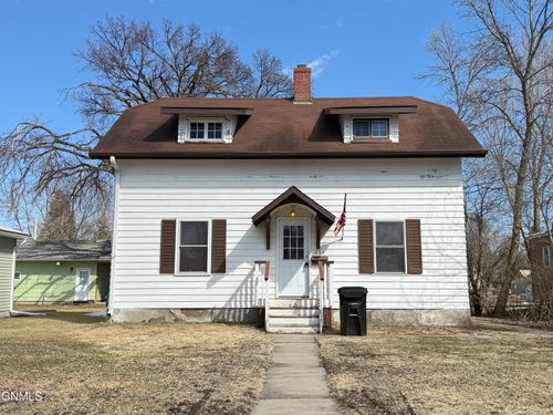434 6th Avenue Ne, Valley City, ND, 58072 | Card Image