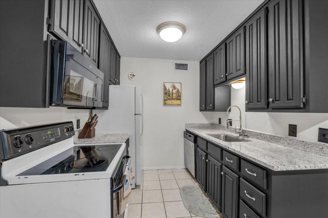 APT-103 - 1421 S 12 Th St, Condo with 2 bedrooms, 2 bathrooms and null parking in Waco TX | Image 7