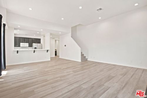 102-4940 Laurel Canyon Blvd, Valley Village, CA, 91607 | Card Image