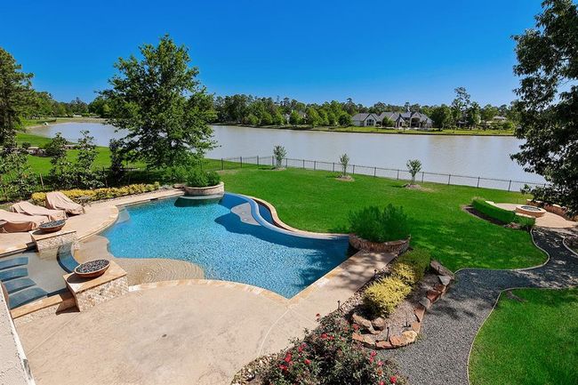 27410 Shores Ct, House other with 6 bedrooms, 7 bathrooms and 4 parking in Spring TX | Image 37