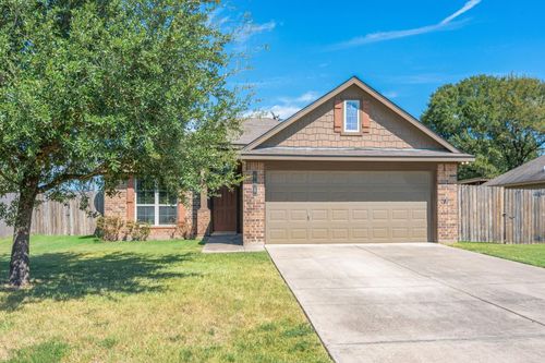 604 Heritage Dr, Navasota, TX, 77868-5607 | Card Image