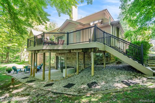 9832 Kingston Rdg, Clarkston, MI, 48348-4190 | Card Image