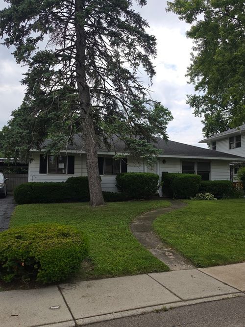 2327 Arrow St, Carpentersville, IL, 60110-1201 | Card Image