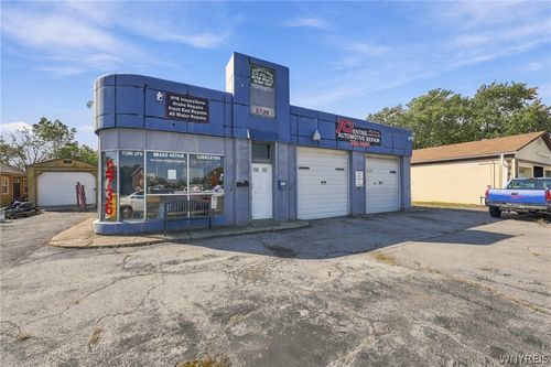 2736 Eggert Road, Tonawanda, NY, 14150 | Card Image