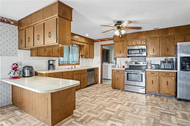 4232 Haskell Rd, House other with 3 bedrooms, 3 bathrooms and null parking in Effingham KS | Image 7