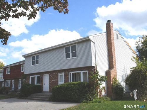 124 Harbor Dr, Stamford, CT, 06902-7406 | Card Image