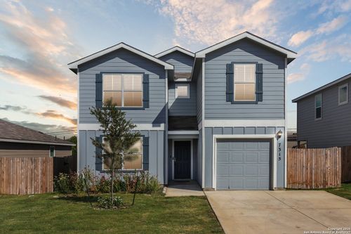 7315 Capella Cir, San Antonio, TX, 78252-4732 | Card Image