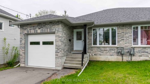 72 Gordon St, Belleville, ON, K8P3E8 | Card Image